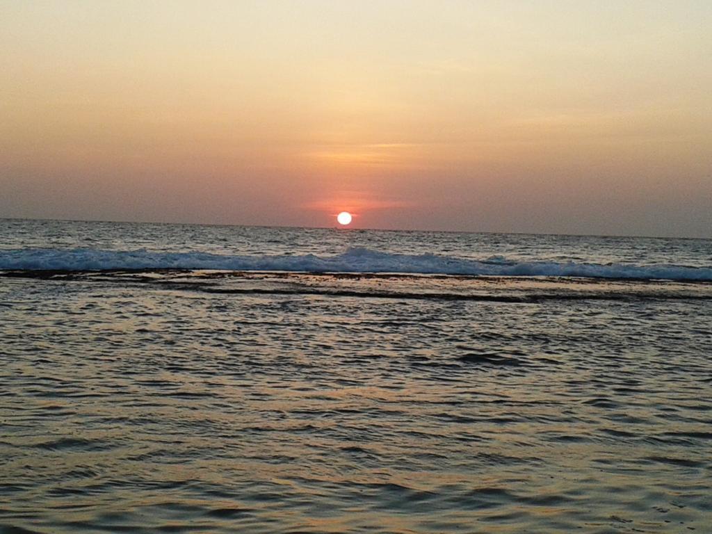 Akurala Beach Park Hikkaduwa Exterior photo